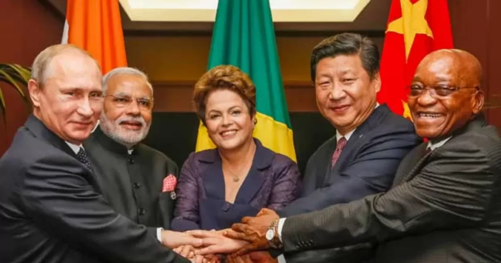 BRICS se aproxima de fazer comércio em moedas nacionais e