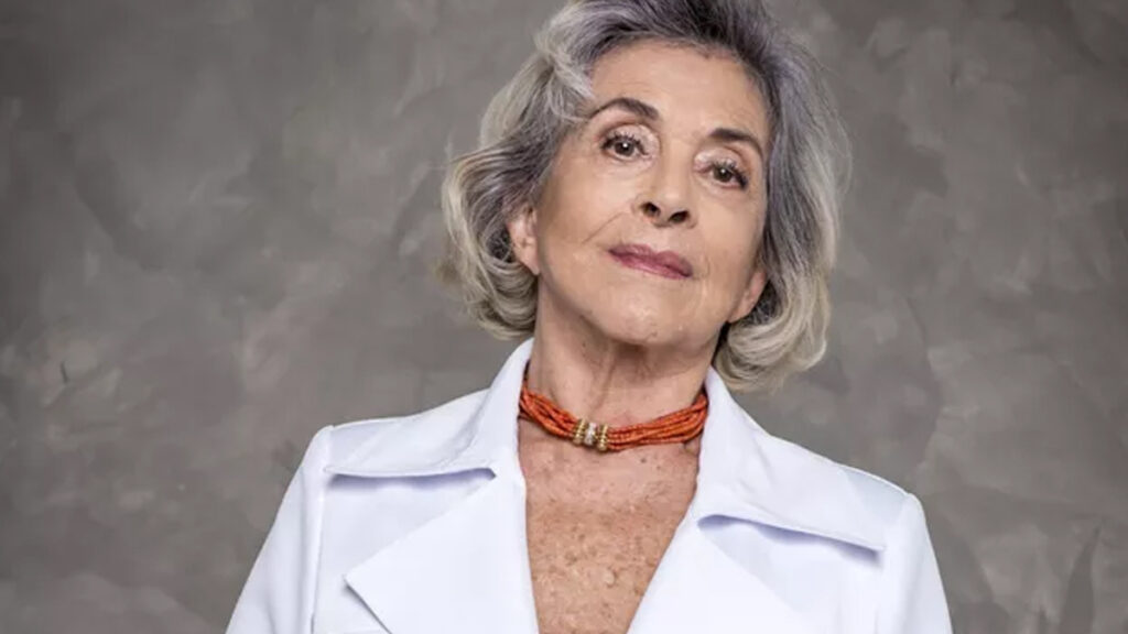 Betty Faria fecha retorno com a Globo e personagem vem