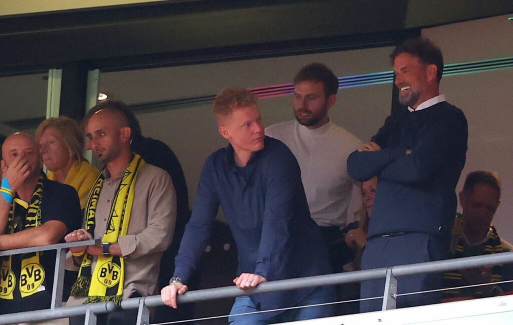 Champions: Klopp é ovacionado pela torcida do Dortmund em Wembley