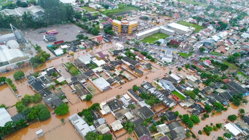 Chuvas provocam novos alagamentos na Grande Porto Alegre; veja imagens