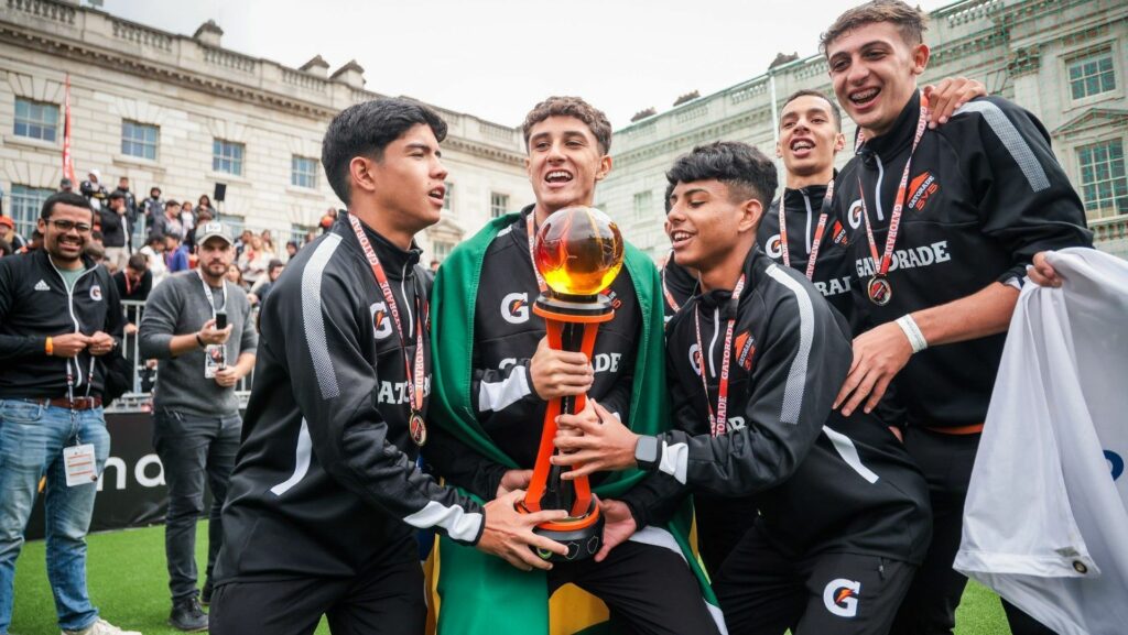 Com a presença de Kaká, equipe brasileira vence torneio de