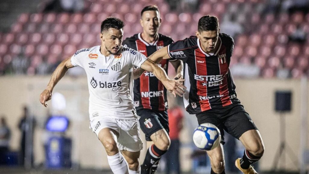 Com golaços, Santos é surpreendido pelo Botafogo e perde mais