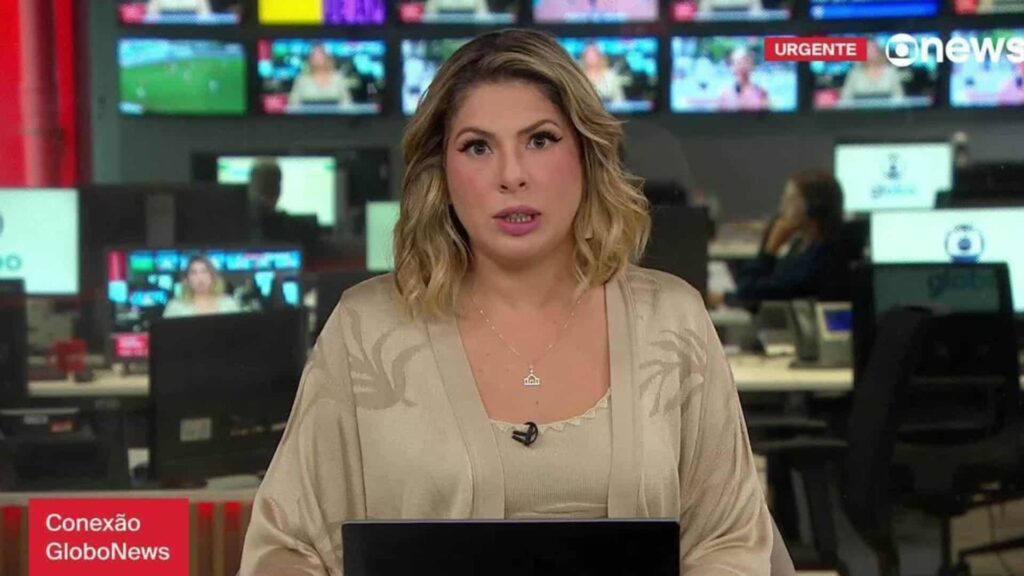 Daniela Lima é vítima de fake news bolsonarista e Globo