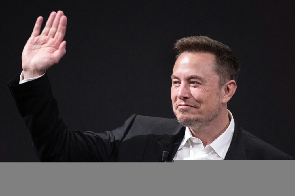 Elon Musk volta a ser o homem mais rico do