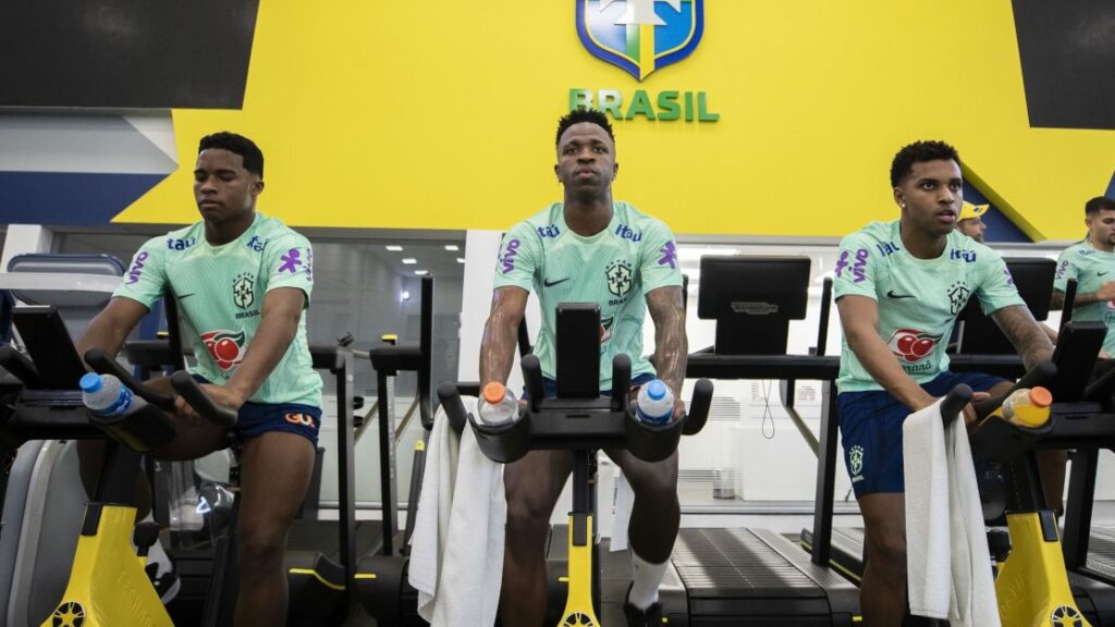 “Endrick, Rodrygo e Vini Jr são o futuro da Seleção”,