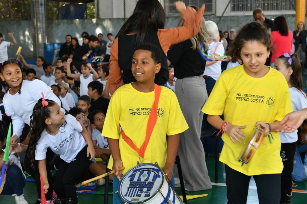 Escolas públicas brasileiras são finalistas em prêmio de “melhores do