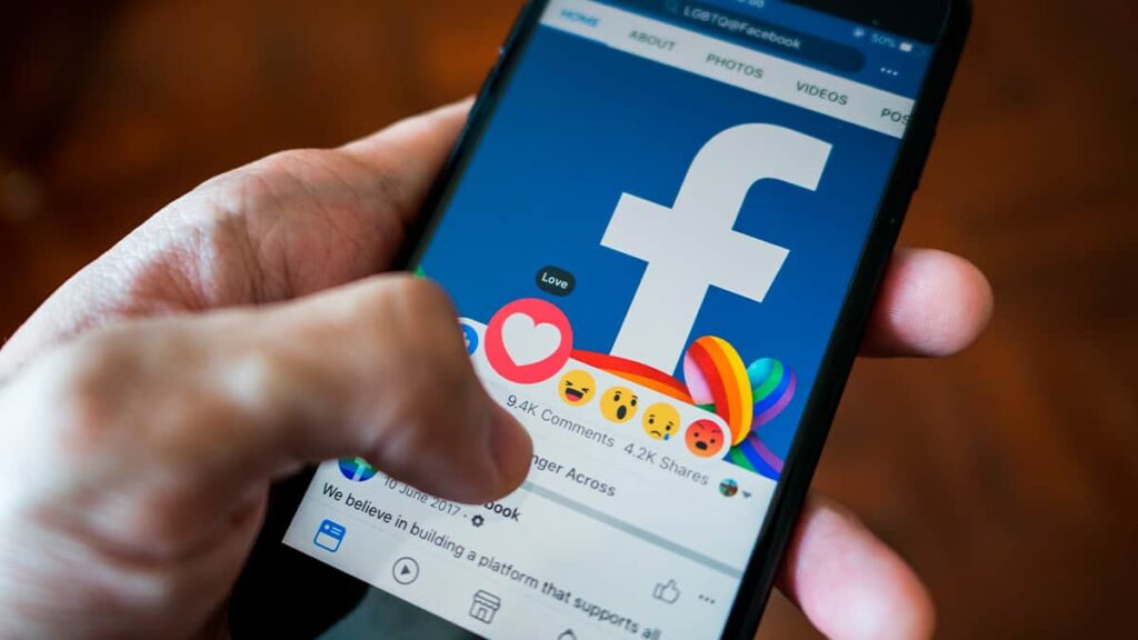 Facebook registra maior número de usuários ‘jovens adultos’ em 3