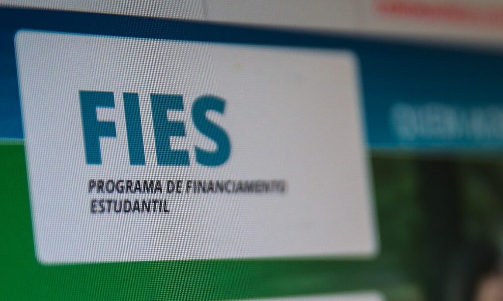 Fies: instituições têm até quinta-feira (20) para participar desta edição