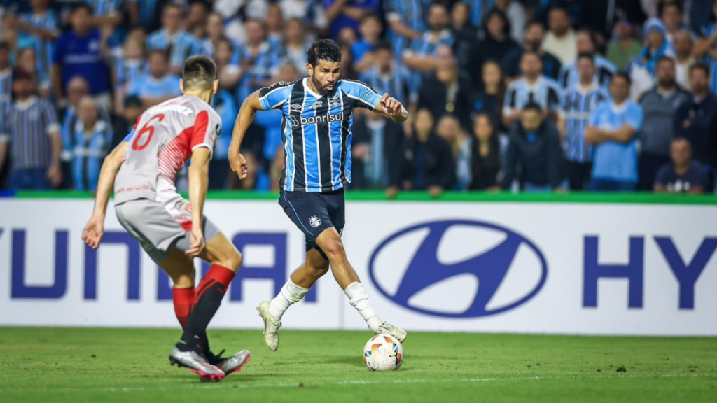 Grêmio confirma grave lesão do atacante Diego Costa; veja detalhes