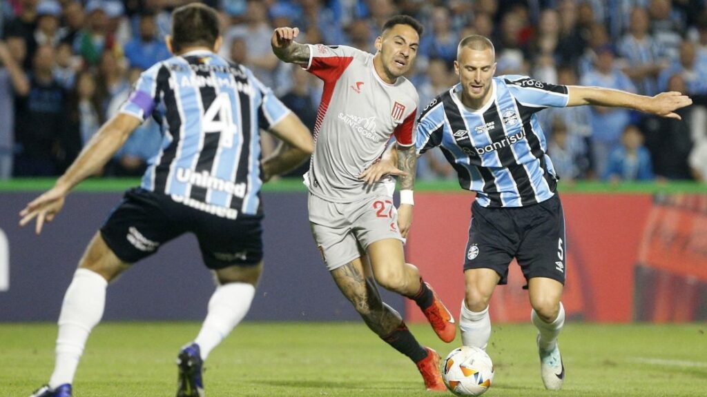 Grêmio empata contra Estudiantes e vai enfretar Fluminense nas oitavas