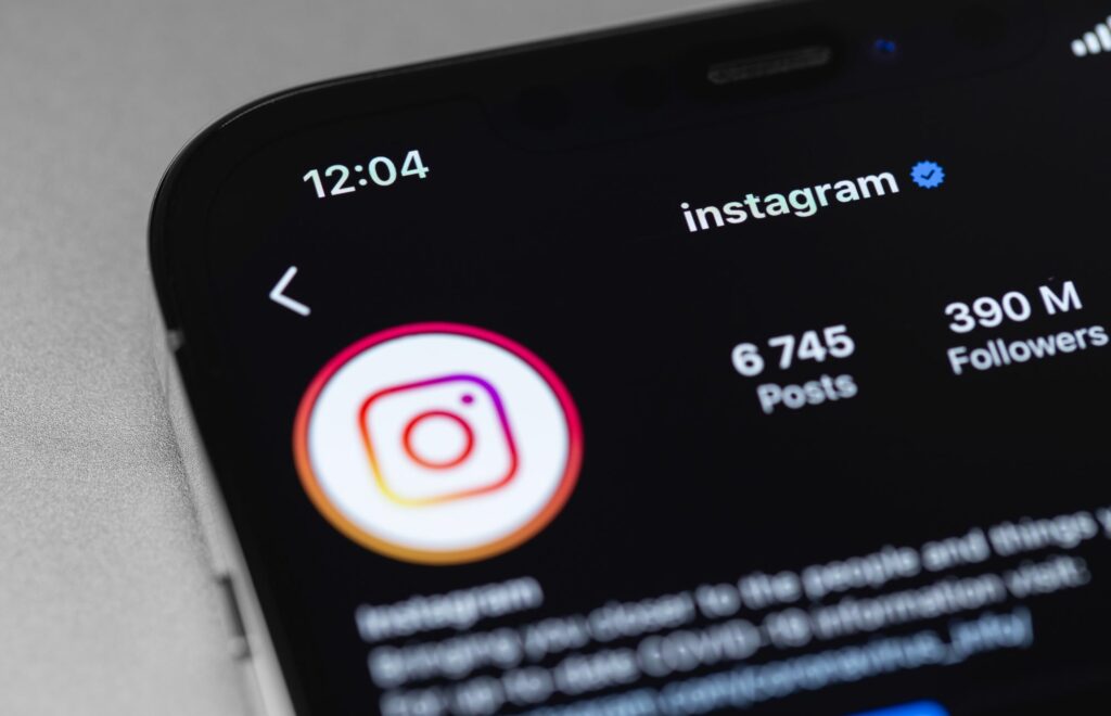 Instagram está testando anúncios impossíveis de pular