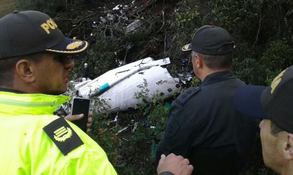 Justiça condena Chapecoense a indenizar família de vítima do acidente