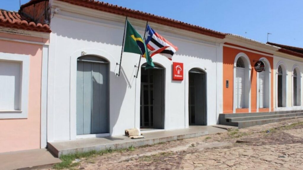 Justiça proíbe Bradesco de fechar agência em Alcântara