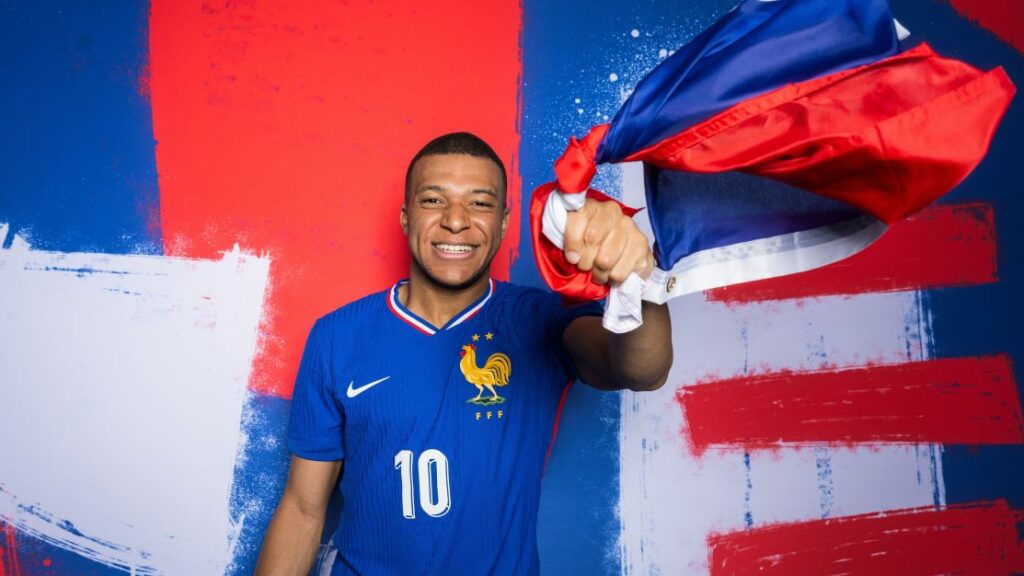 Mbappé critica avanço da extrema direita na França e convoca