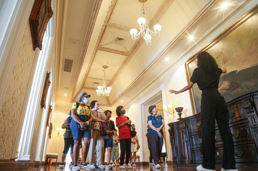 Museu do Palácio dos Leões é reaberto para visitação com