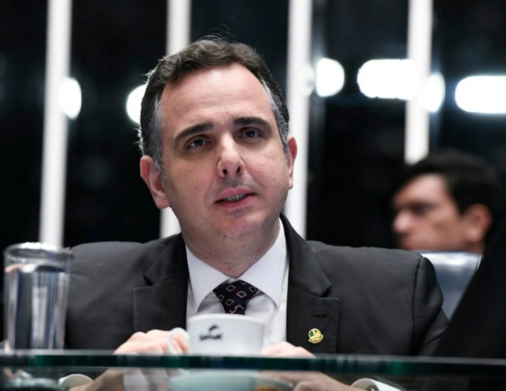 Pacheco afirma que adotará postura cautelosa ao analisar no Senado