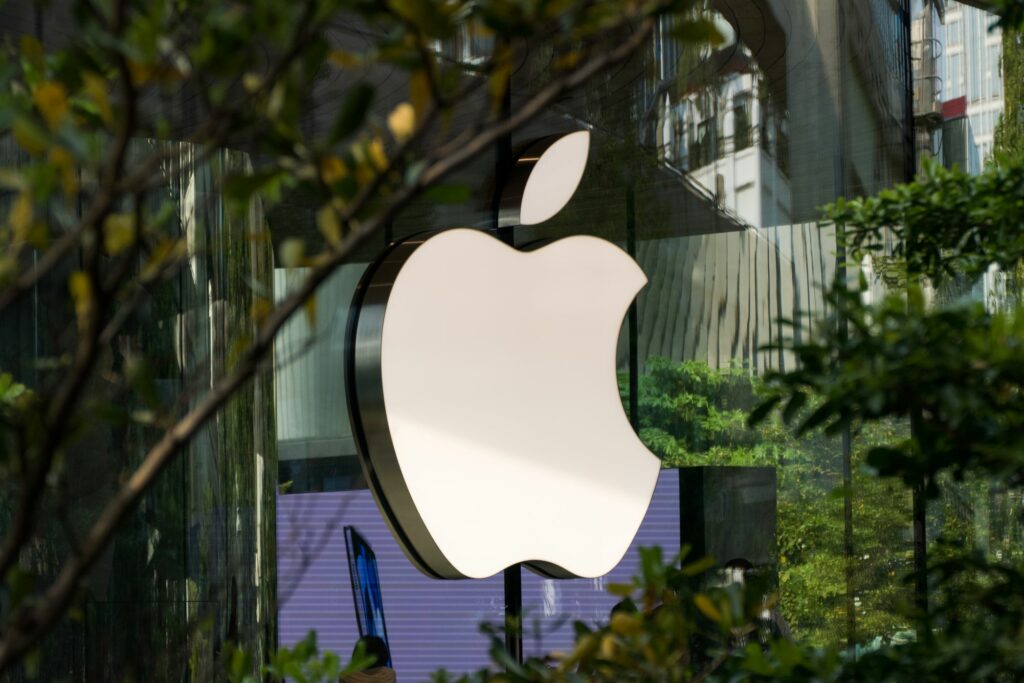 Processo acusa Apple de pagar salários menores para mulheres