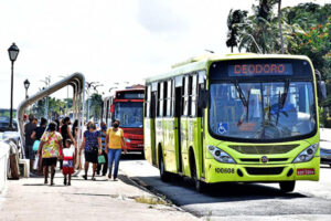 Projeto de Lei propõe ônibus exclusivos para mulheres em horários