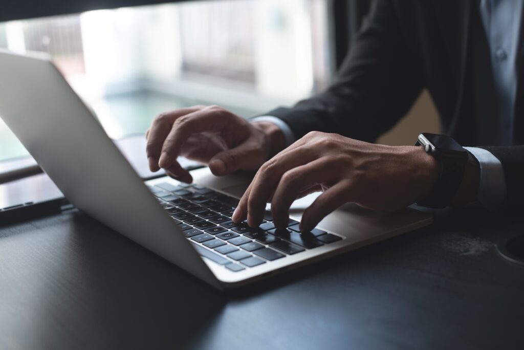 Quase metade dos brasileiros não tem habilidades digitais básicas