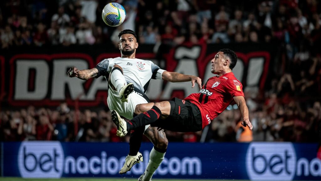 Raniele valoriza entrega do Corinthians e comenta crise vivida pelo