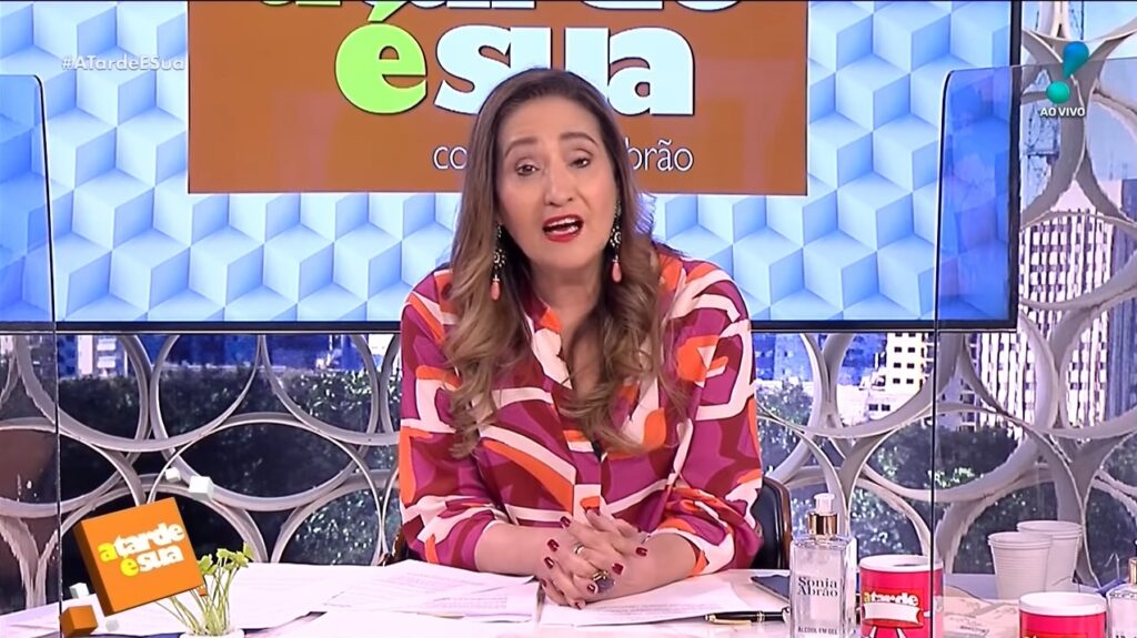 RedeTV! reage com Sonia Abrão, mas vive calamidade com Claudete