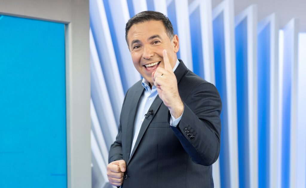 Reinaldo Gottino define o futuro na TV após anos na