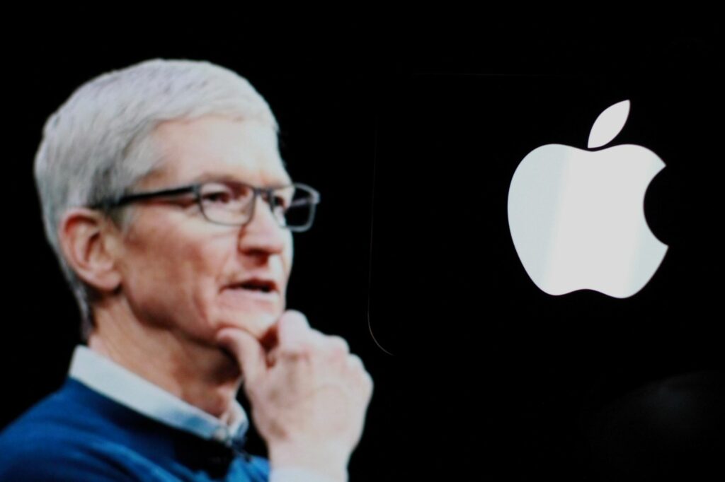 Tim Cook diz que IA da Apple pode cometer falhas