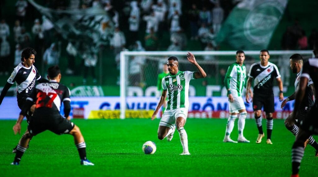 Vasco tem o terceiro pior saldo de gols entre todas