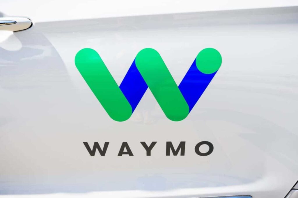 Waymo diz que carros sem motorista são 200% mais seguros