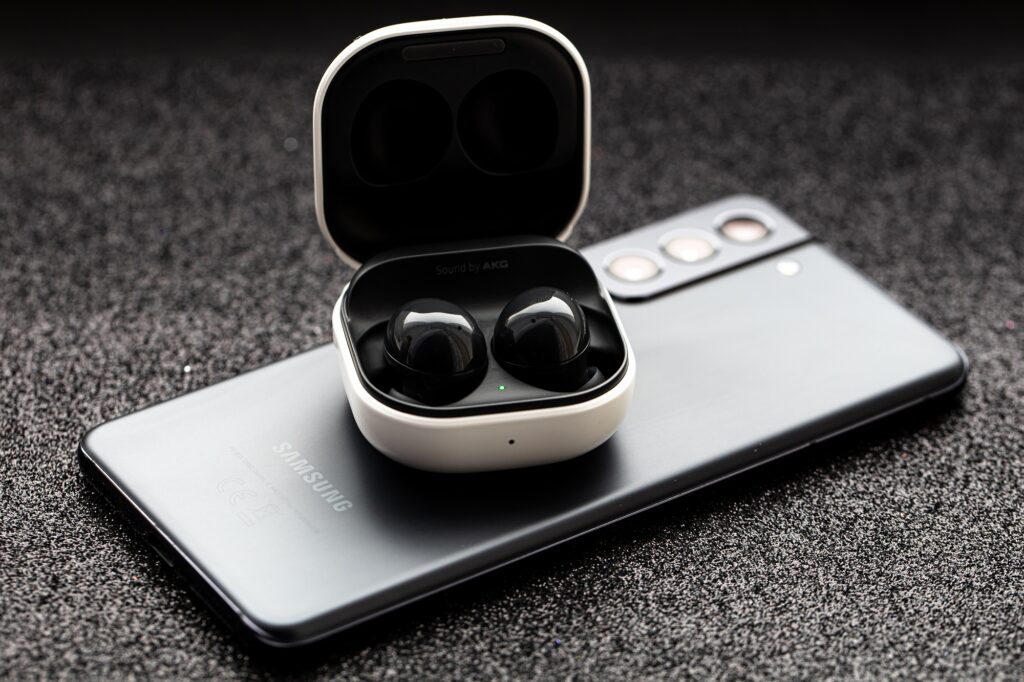 Apple ou Samsung? Fotos reais do Galaxy Buds 3 Pro