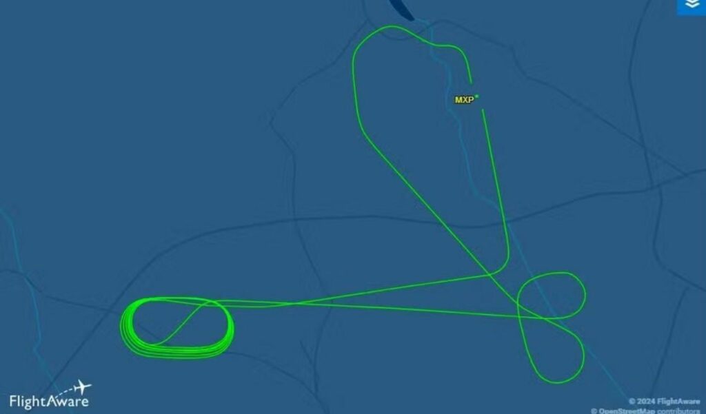 Avião da Latam com destino a Guarulhos retorna a Milão