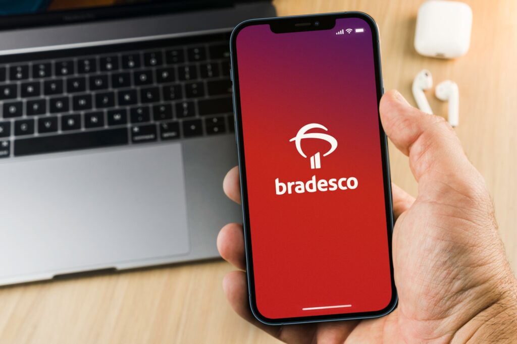 Bradesco fora do ar? Usuários enfrentam instabilidade e problemas no