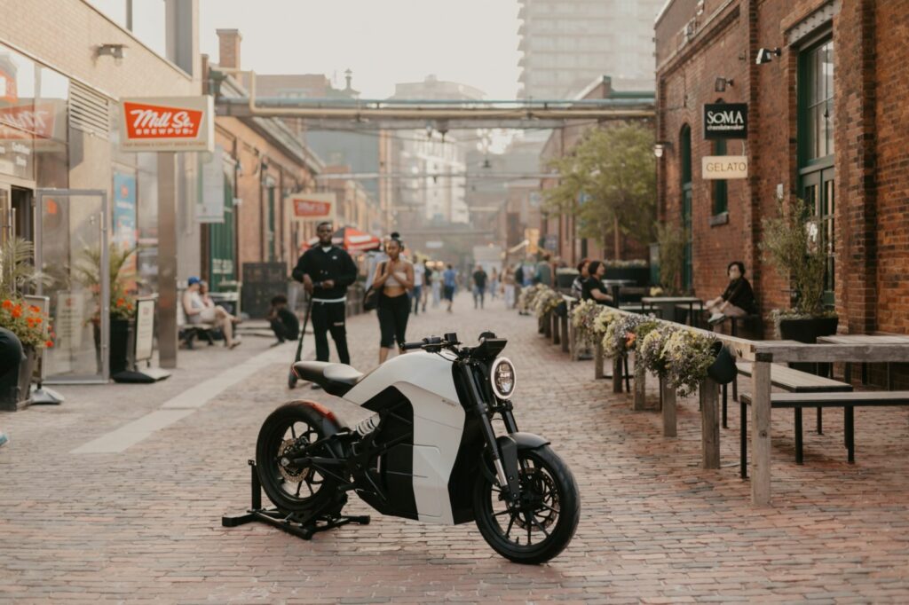 Conheça a moto elétrica projetada para o Brasil