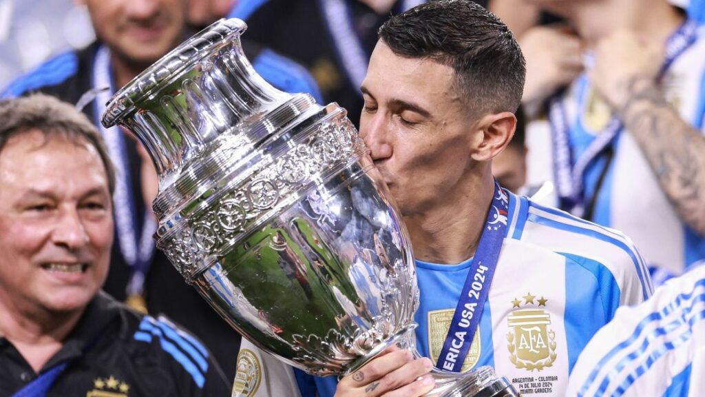 Di María confirma aposentadoria da Argentina após mais um título: