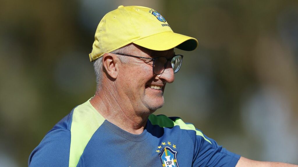 Dorival promete força máxima contra a Colômbia: “Não tem essa