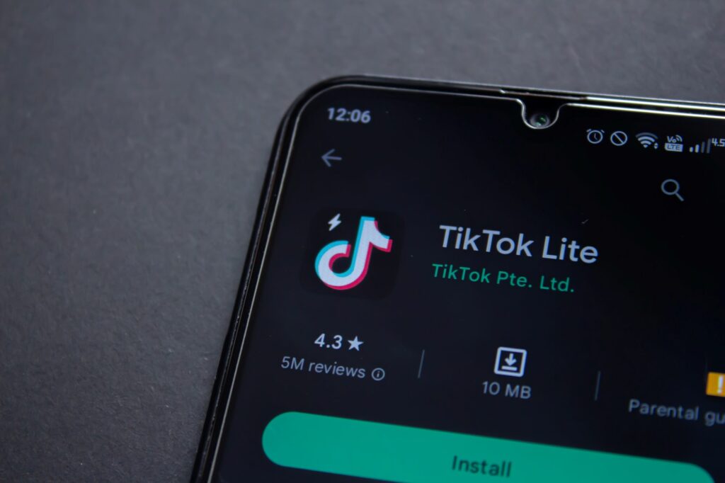 Estudo diz que TikTok Lite é um risco à segurança