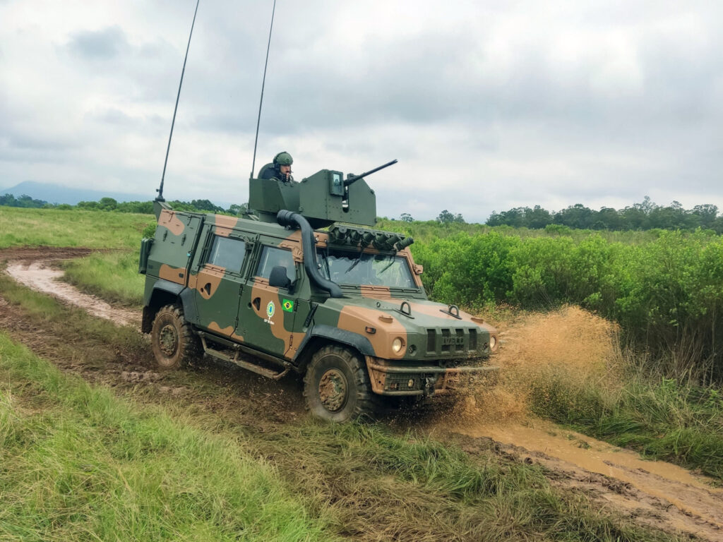 Exército Brasileiro compra novos veículos blindados; conheça os modelos