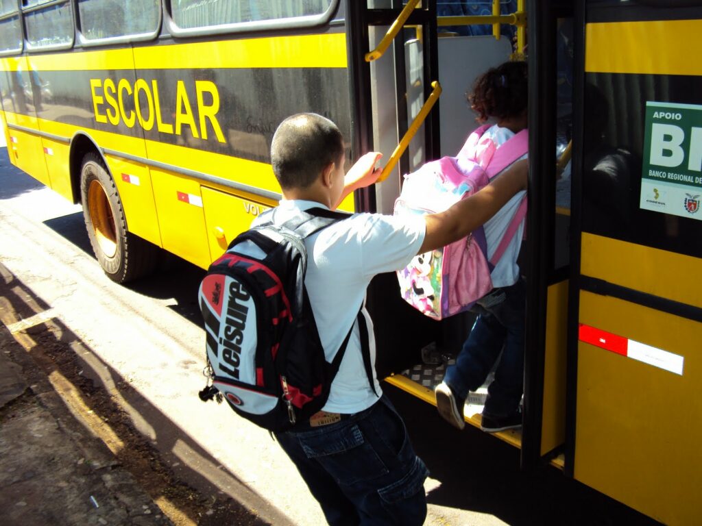 Governo do Maranhão deve oferecer transporte para alunos da Escola