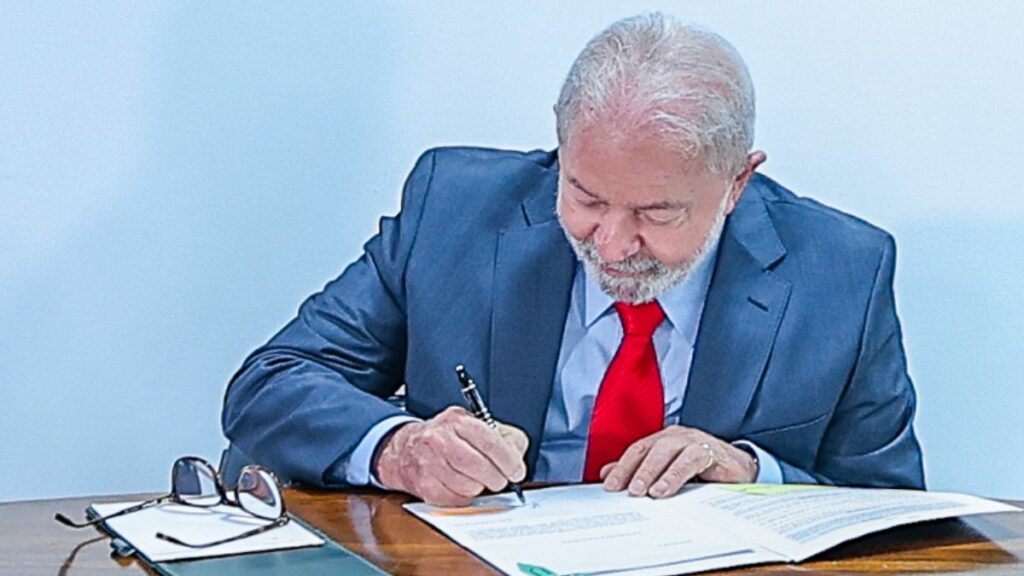 Lula garante remédio de graça na Farmácia Popular