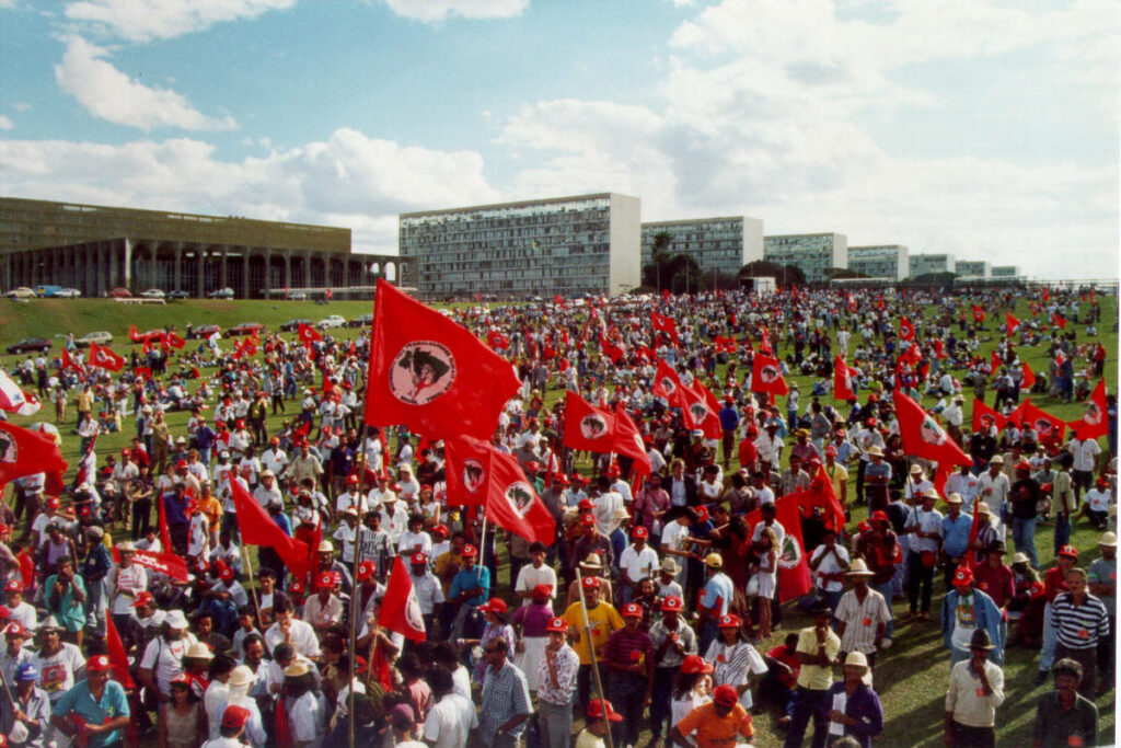 MST promove encontro para organizar candidaturas sem-terra no país