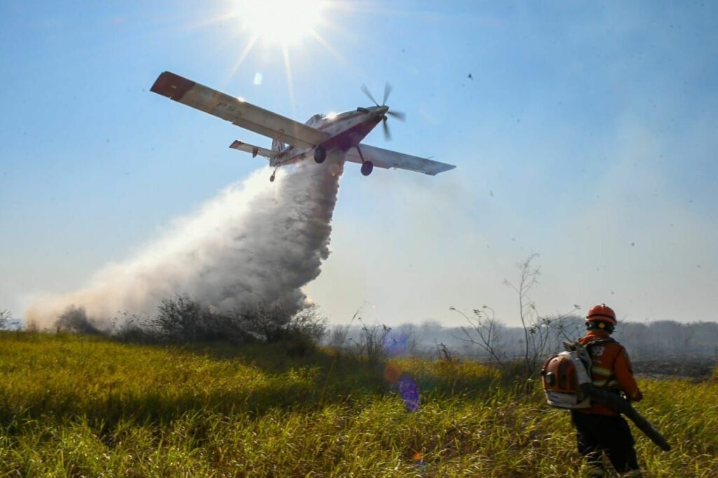 Pantanal: Ibama pede alteração em lei de aviação para combate