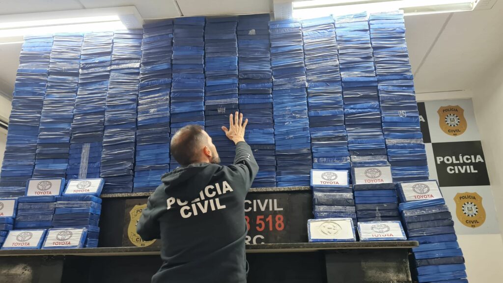 Polícia Civil realiza apreensão de R$ 15 milhões em cocaína,