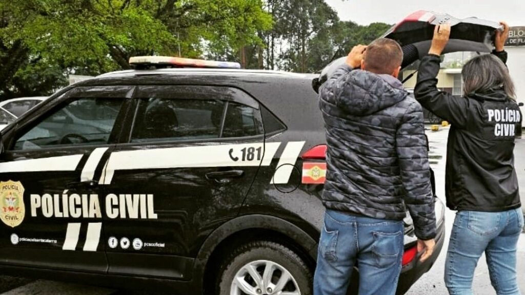 Polícia prende homem que se passava por pai de santo