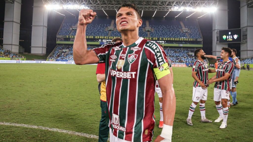 Thiago Silva publica texto emocionado após reestreia com a camisa