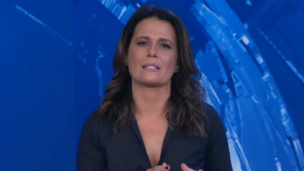 Adriana Araújo paralisa o Jornal da Band e dá recado