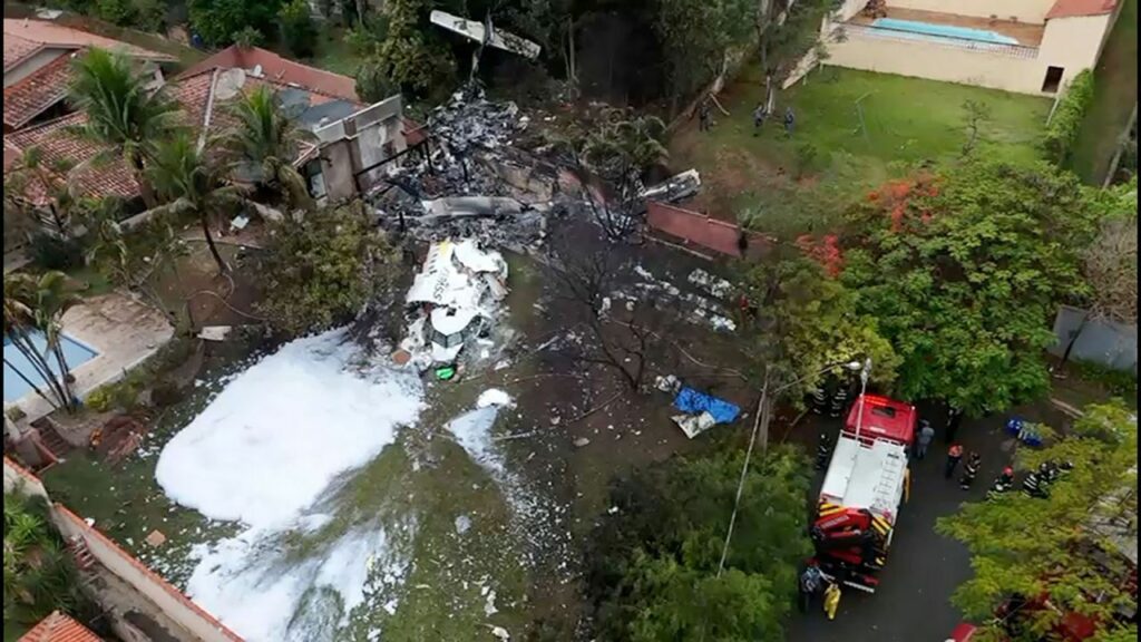 Avião que caiu: piloto tem segundos para tomar decisão sobre