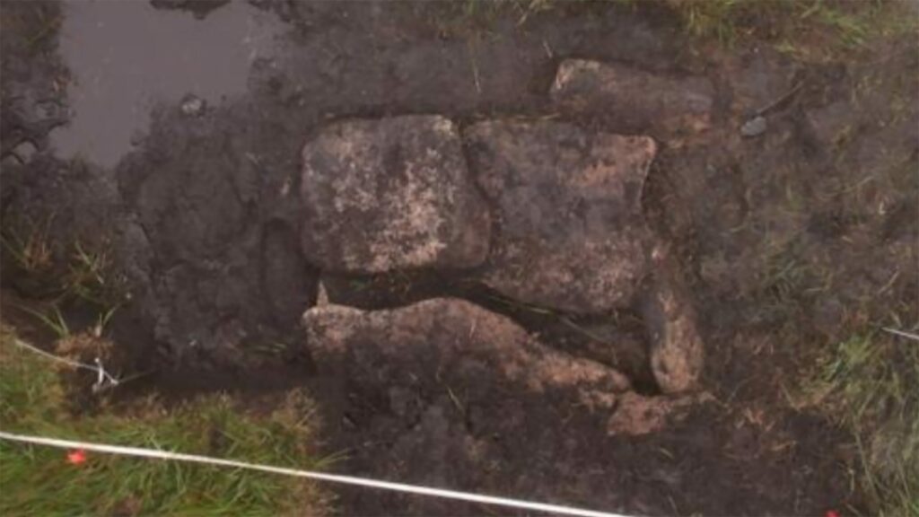 Câmara funerária da Idade do Bronze é descoberta em pântano