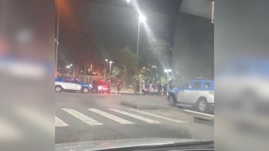 Chacina em praça deixa quatro mortos na zona norte do