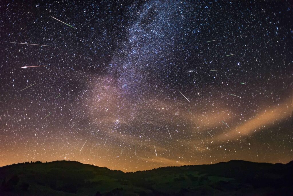 Chuva de meteoros rasga o céu do interior de São