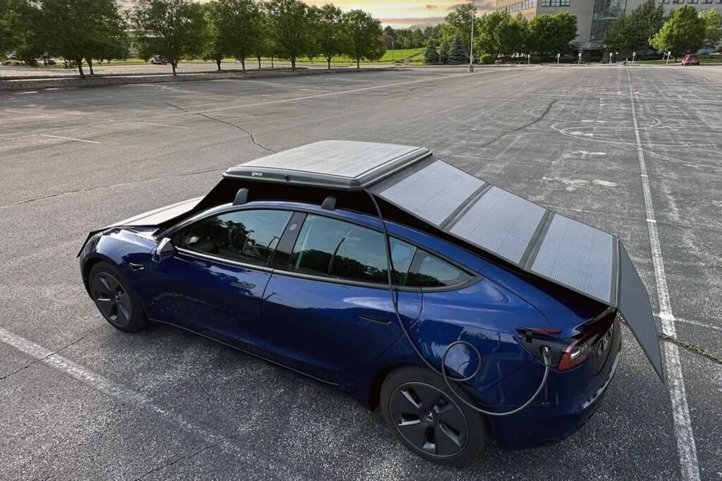 Com esse painel solar, você carrega seu carro elétrico em